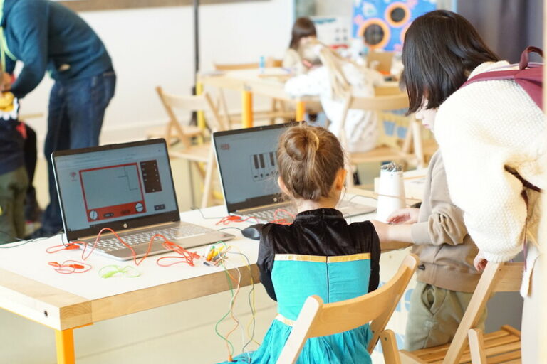 230122 Dropin Humboldt Bibliothek Reinickendorf045 800X800 1