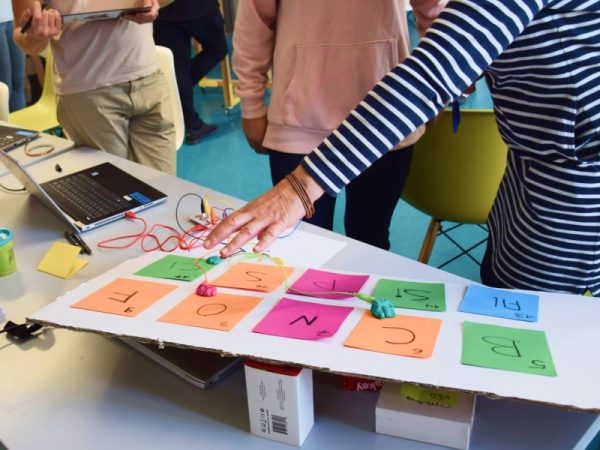 Tueftellab Calliopemini Konzept Interaktivesperiodensystem Projektbild 2