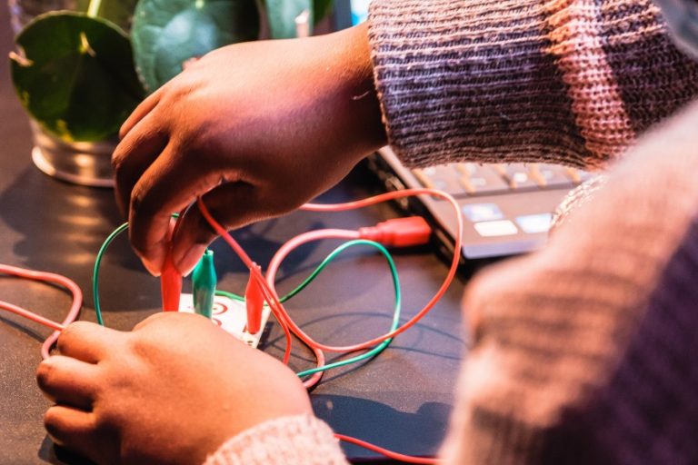 Tueftellab Lernpfad Makeymakey Kurskachel Projektideen Kursuebersichtsseite 1